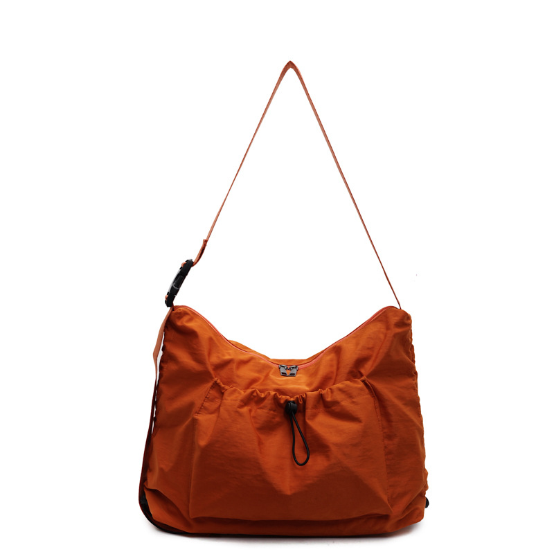 Japanese-style simple crossbody bag, women's fashion, large-capacity dumpling bag, solid color versatile single-shoulder bag, college students' class bag trend Item Picture