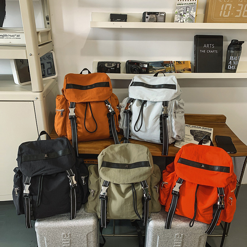 Outdoor hiking bag, simple and lightweight, high appearance level, travel backpack, ultra-light men's and women's sports hiking travel backpack Application Scenario