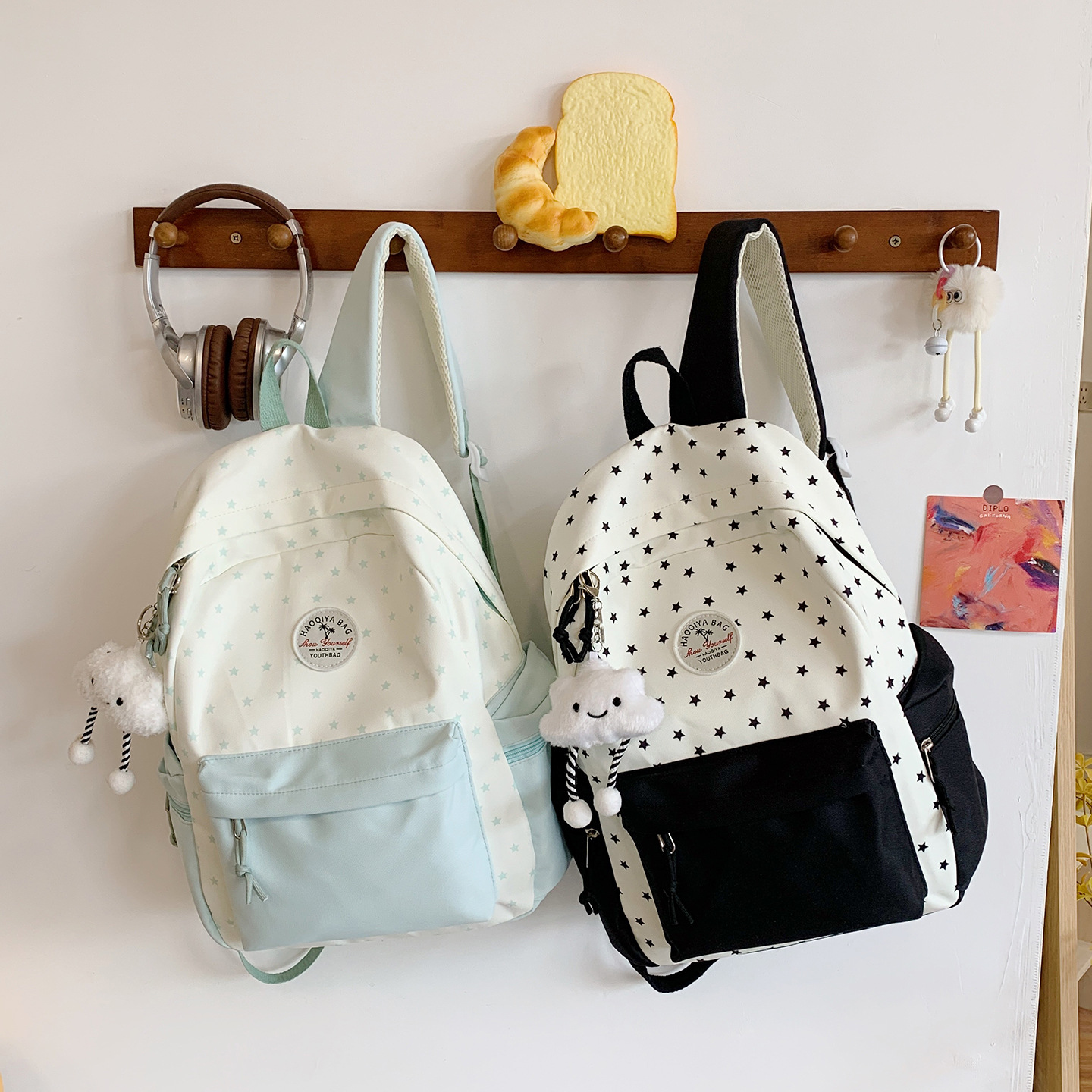 Cute schoolbags, versatile, refreshing for travel, lightweight and large-capacity backpacks. A trend of backpacks for college students, high school and junior high school girls Application Scenario
