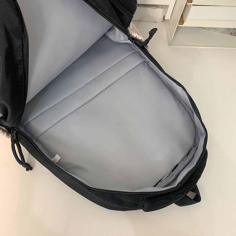 Forest-style Instagram minimalist campus cute girl schoolbag, Japanese-style Harajuku style versatile color-blocking primary and secondary school student backpack Application Scenario