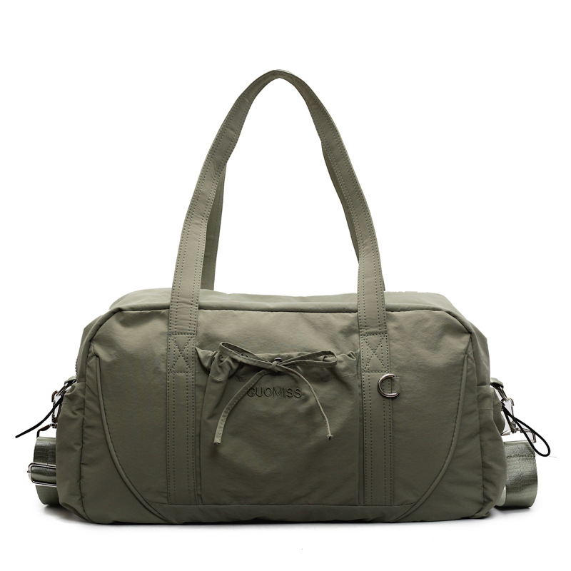 Fashionable, lightweight and large-capacity fitness sports bag, single-shoulder crossbody short-distance travel bag, durable hand-held luggage bag for business trips Item Picture