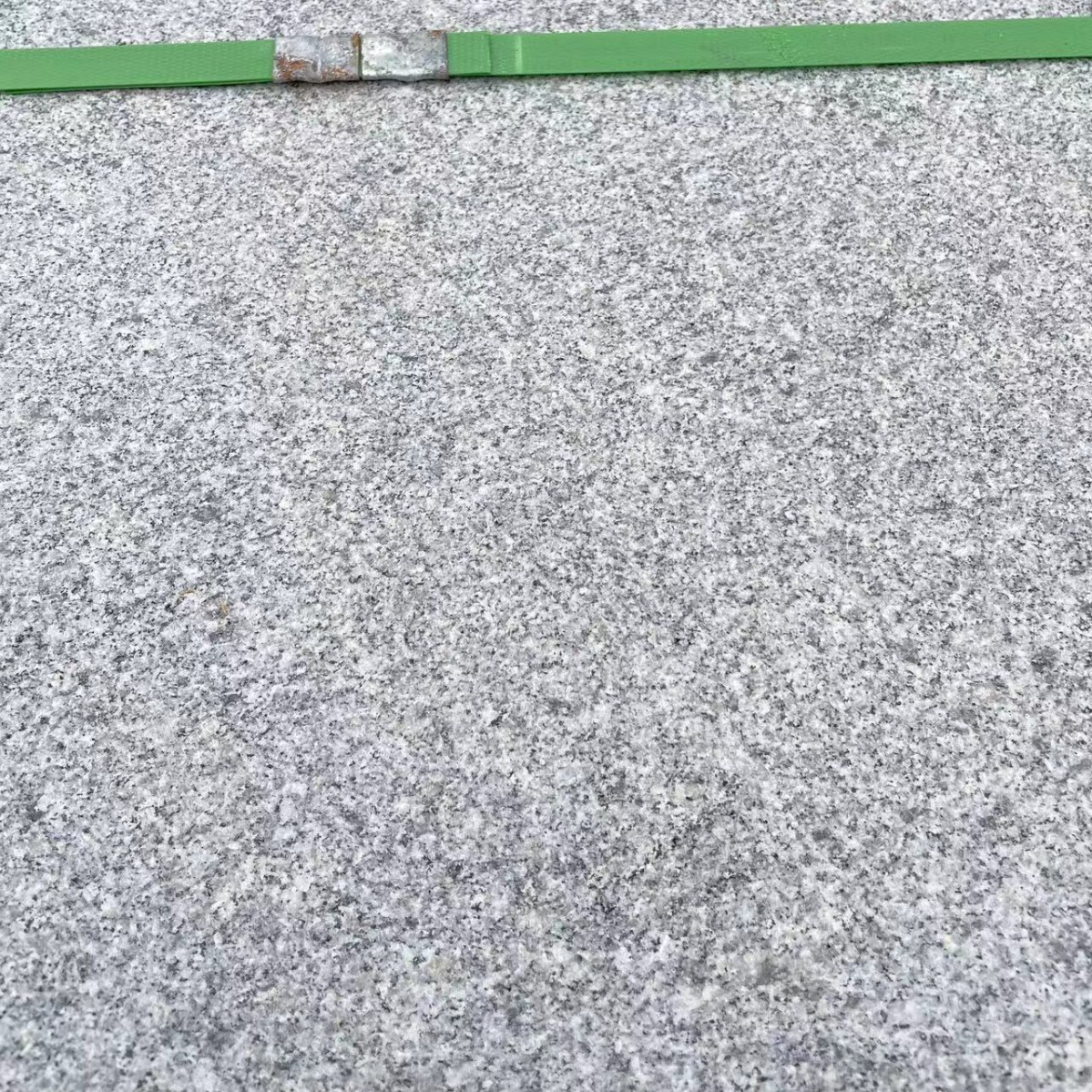 The construction and installation of the sesame grey granite mine factory project for the exterior walls of the square park will feature flamed slabs and sesame grey curbstone Application Scenario