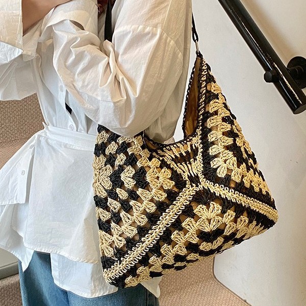 New color-blocking 2025 popular bestsellers, large-capacity woven bag, versatile and fashionable straw woven bag, vacation and commuting single-shoulder bag full figure