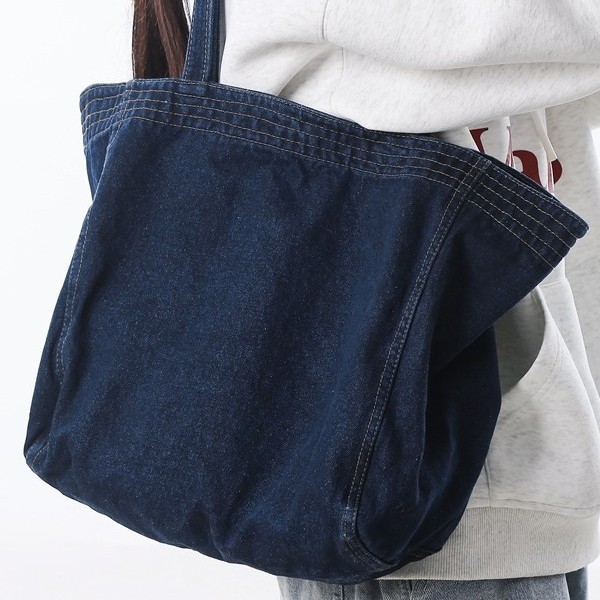 New autumn and winter fashion single-shoulder bags, large-capacity denim bags, student class bags, casual commuting trendy single-shoulder bags details Picture