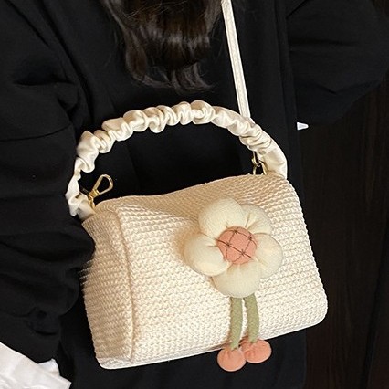 New shell-shaped beach straw woven bag, pillow bag, hand-woven mobile phone bag, coin purse, crossbody girl's small bag full figure