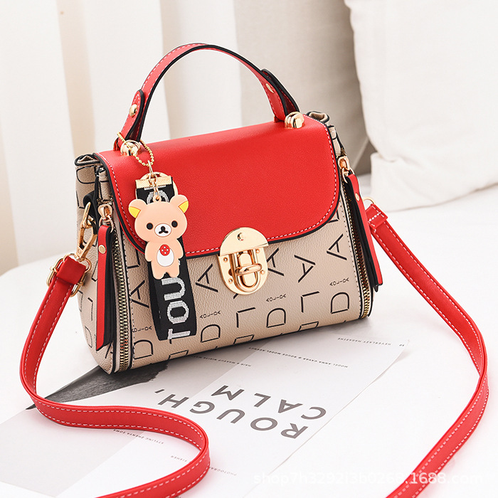 Small bag Women's 2024 Spring/Summer new fairy handbag, fashionable and popular single-shoulder crossbody small square bag, one-piece consignment Application Scenario