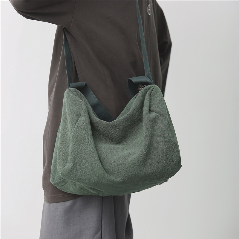Laid-back casual crossbody bag for women, simple solid color large-capacity single-shoulder bag, Korean style Instagram canvas bag for women full figure