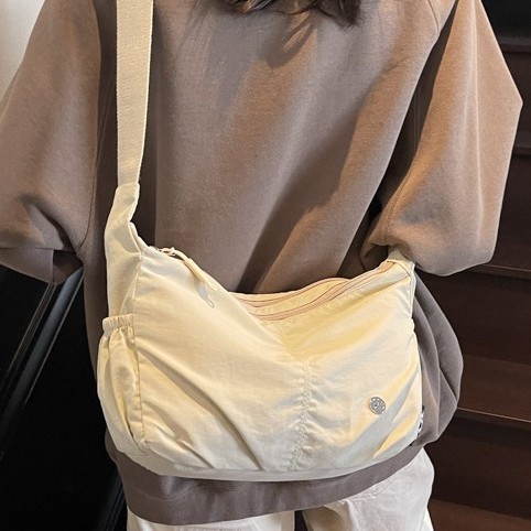 Women's Bag 2025 Spring New Casual Bag, casual nylon fabric single-shoulder crossbody bag, street trend commuting bag details Picture