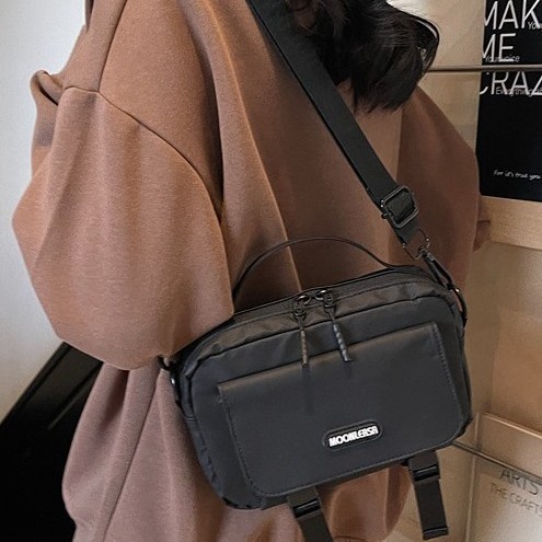 Japanese-style workwear, retro crossbody bag, small bag, men's trendy brand, casual and versatile, student phone bag, small crossbody bag, women's summer details Picture