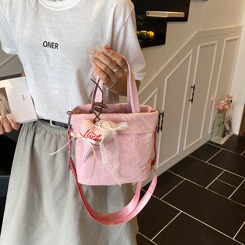 Versatile handbag, trendy and casual bucket bag, 2025 new style, cute single-shoulder bag, simple and casual crossbody bag for women details Picture