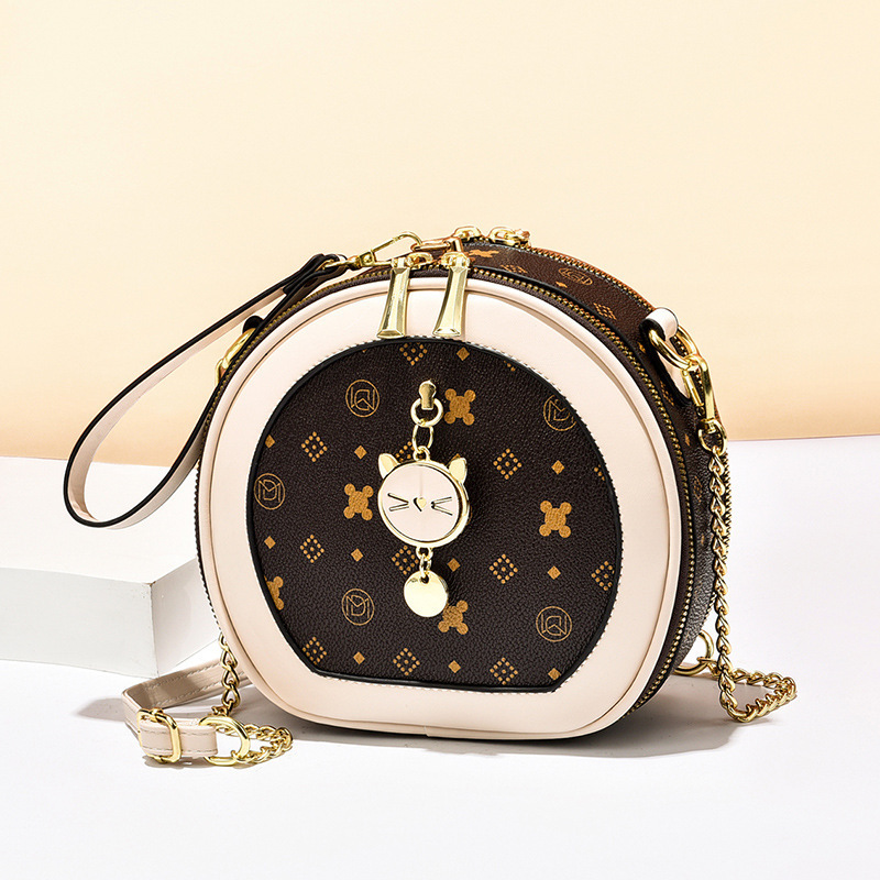 Round bag for women 2022 New style, trendy and simple single-shoulder crossbody bag, textured chain bag, small round bag, printed red envelope Item Picture