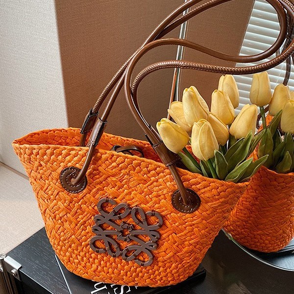 New women's beach vacation woven bag for Spring/Summer 2025: Simple and casual beach bag, high-end and fashionable single-shoulder bag full figure