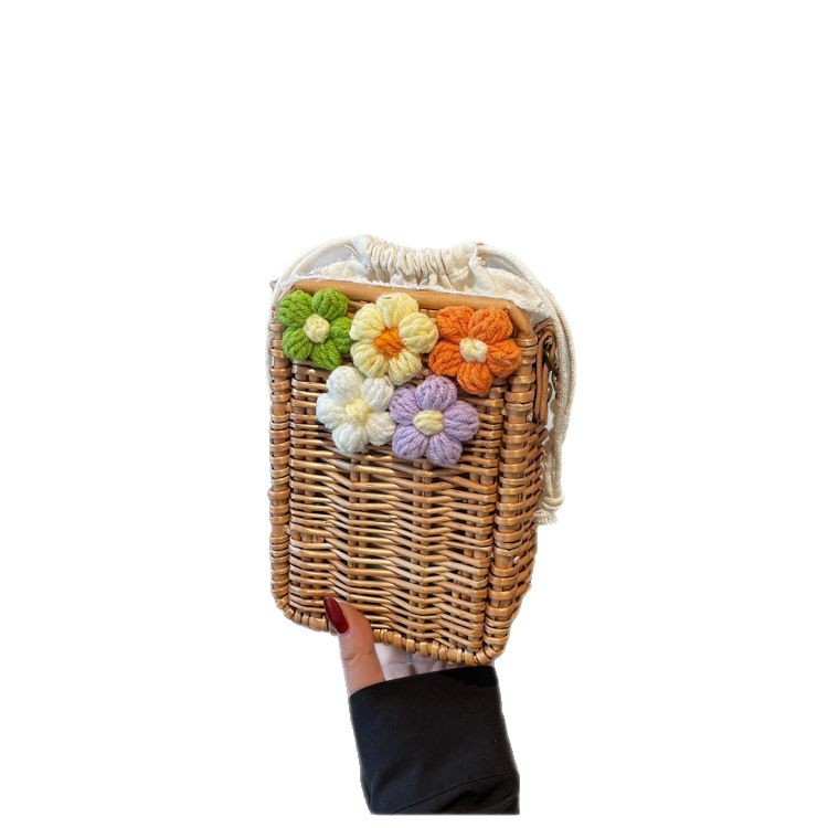 Spring and summer new style wool, flower and rattan woven, drawstring bucket, straw woven bag, sweet and fresh, simple and clean handbag, single-shoulder bag Item Picture
