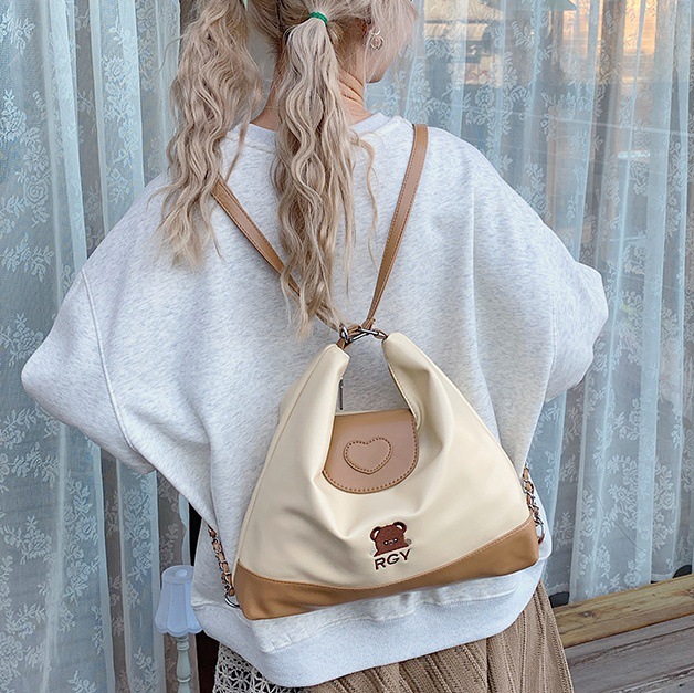 Cute single-shoulder bag 2024 new style, niche design, casual large capacity, versatile for students' commuting to class full figure