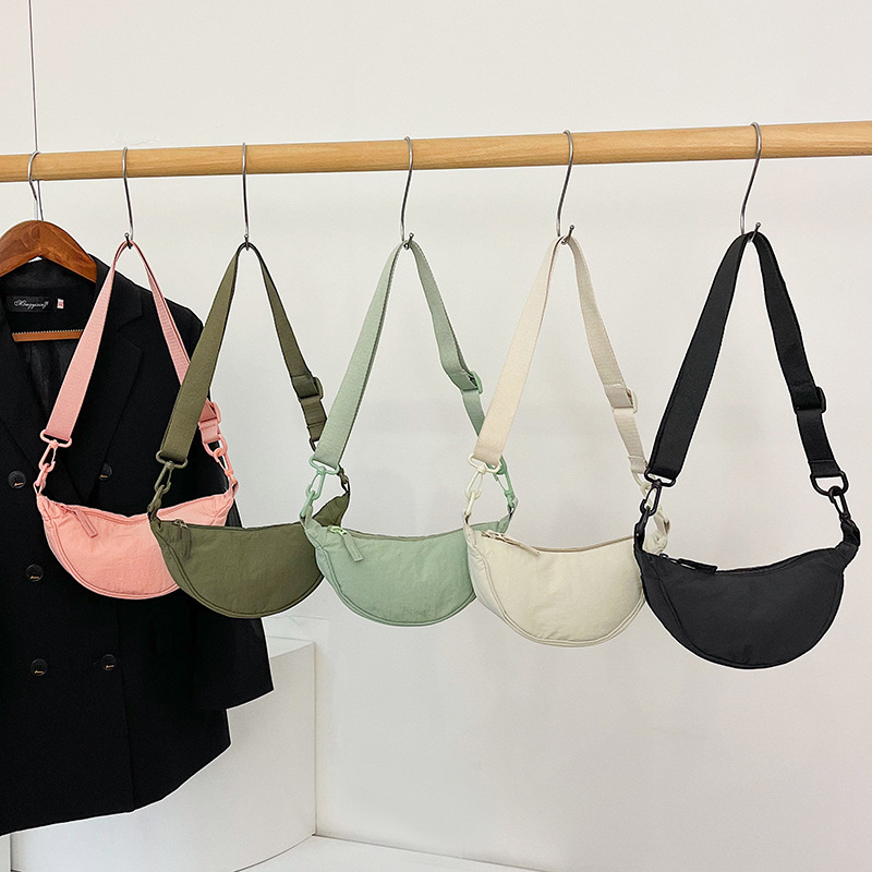 Korean version single-shoulder underarm bag for women 2025 Summer new style nylon fabric dumpling bag ins casual sports crossbody bag full figure