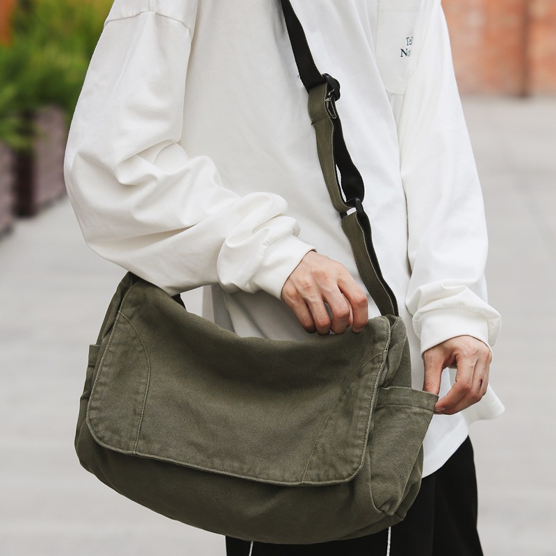 Japanese-style washed canvas bag, laid-back female messenger bag, casual crossbody bag, artistic class bag, large-capacity single-shoulder bag details Picture