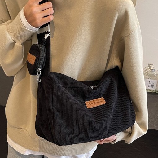 Autumn and winter large-capacity commuting high-end solid color backpack, 2024 new crossbody bag, student class tote bag Application Scenario