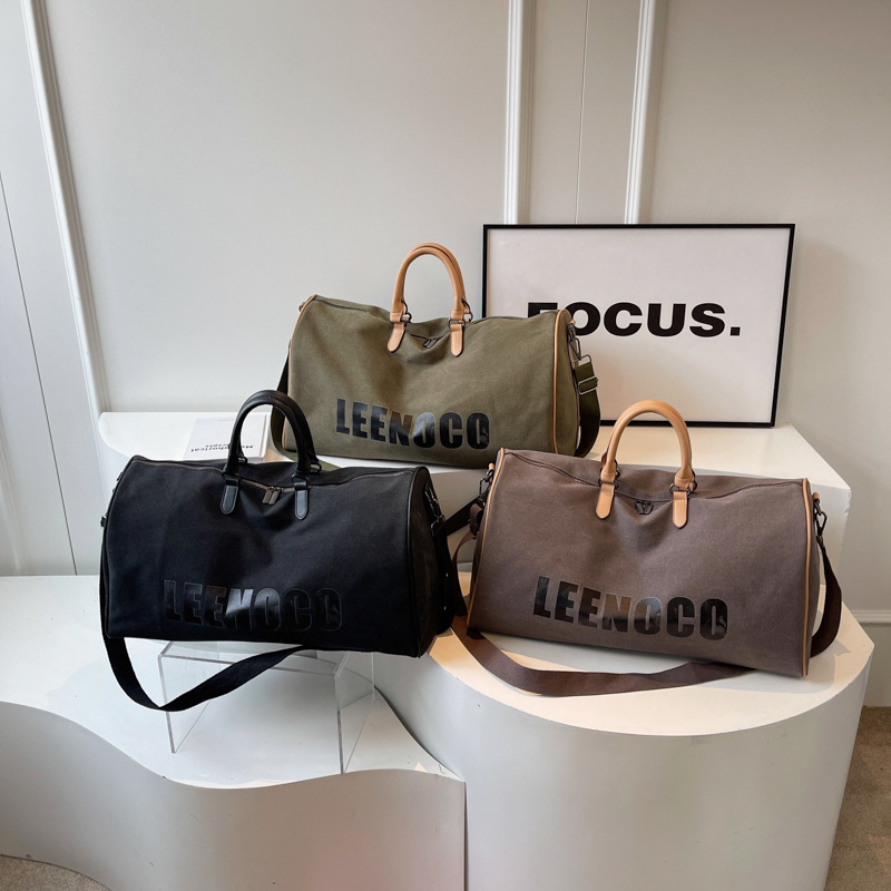 New letter-style fashionable business and travel luggage bag, large-capacity outdoor sports and fitness bag, lightweight pregnant woman waiting for delivery bag Application Scenario