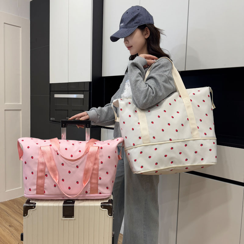 New strawberry, fresh and clean, large-capacity retractable and expandable travel bag, swimming and fitness bag, student storage bag details Picture