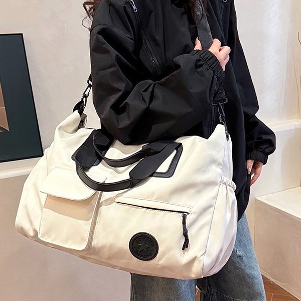 Spring 2025 new handbag: Large-capacity sports and fitness bag, hand-held lightweight waterproof fabric, single-shoulder crossbody bag full figure