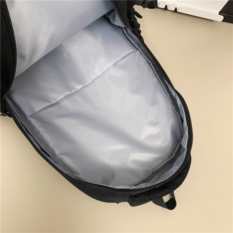 Japanese-style Instagram schoolbags, cool and trendy college student couple color-matched backpacks, large-capacity letter casual backpacks for middle school students Application Scenario