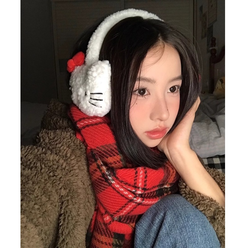 Wholesale in stock! Cat ear muffs, a girl's heart, lambskin fur, winter outdoor cycling warm and versatile plush ear muffs Application Scenario