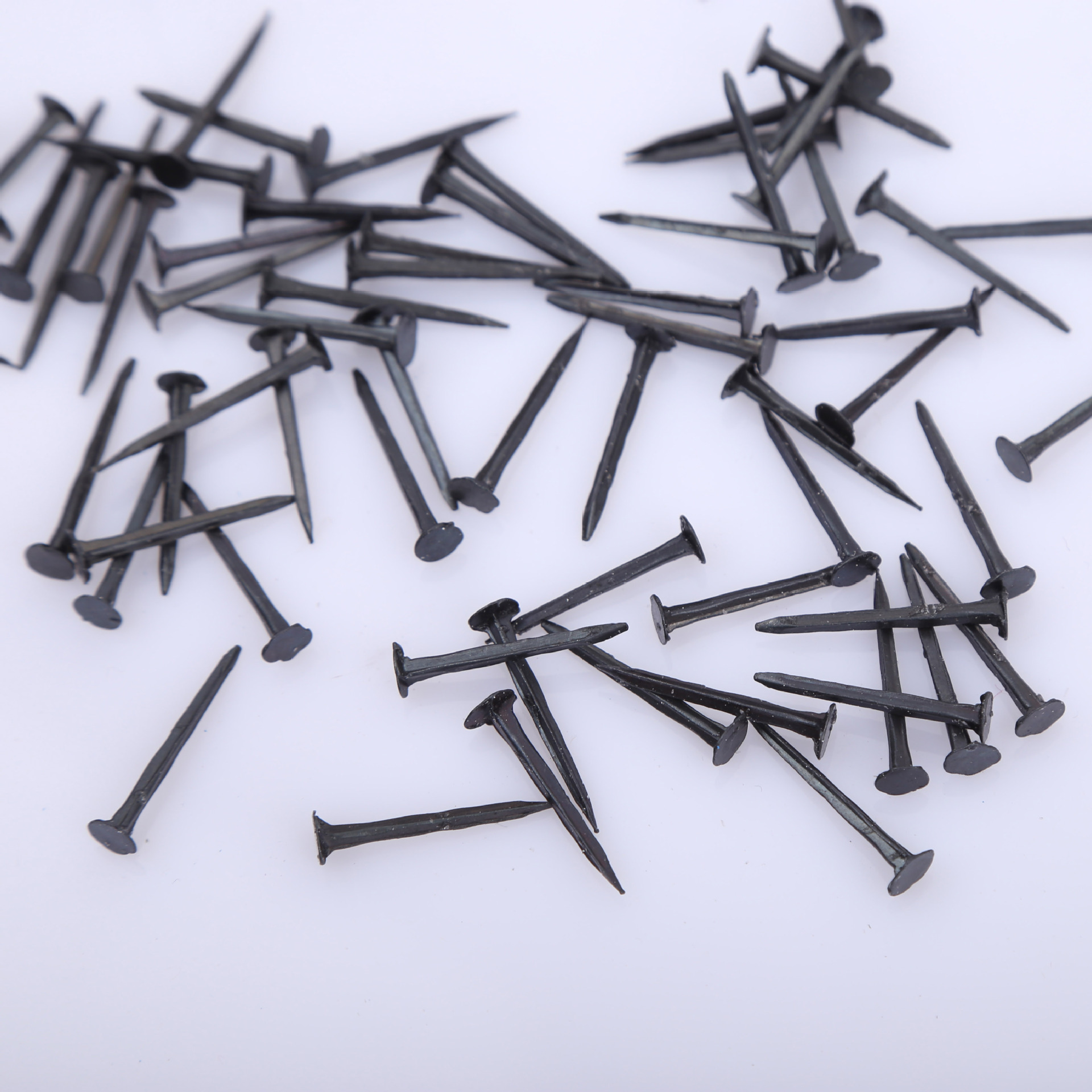 Black shoe nails, square woodwork board, autumn leather nails, square nails, pointed nails, revised mini shoe repair nails, bulk wholesale Application Scenario