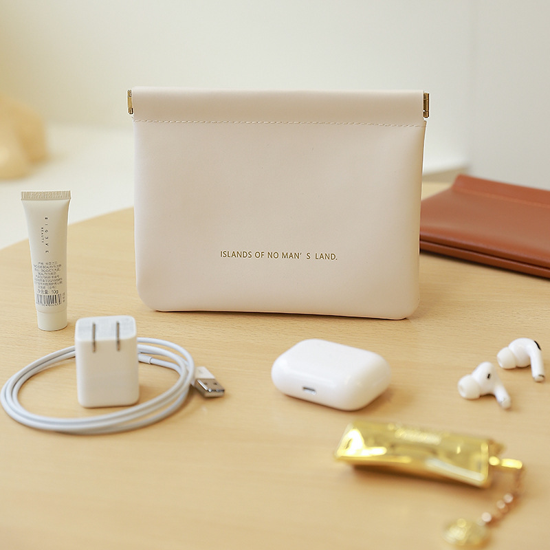 Portable mini storage bag manufacturer wholesale multi-functional data cable, miscellaneous bag, large coin purse, headphone protective case Application Scenario