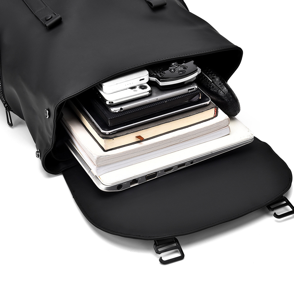 Casual backpack for men, high-end feel, large capacity for commuting to work, computer bag, water-resistant, college student schoolbag Application Scenario