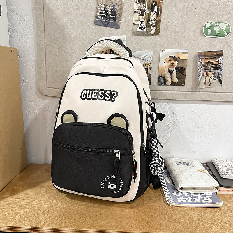 A cute schoolbag for junior high school students, a new Korean version of Instagram with contrasting colors, and a high-appearancy-level backpack for primary school students from grades three to six details Picture