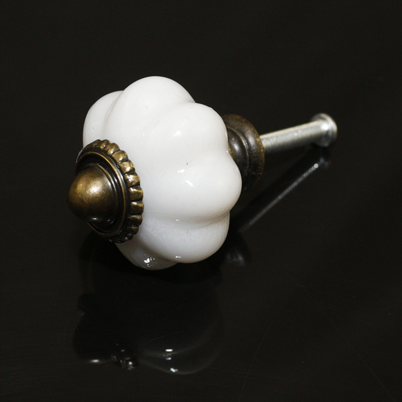 Wholesale creative alloy handles, multiple specifications of drawers, cabinet doors, small handles, lanterns, country-style pumpkin head handles Specification drawing
