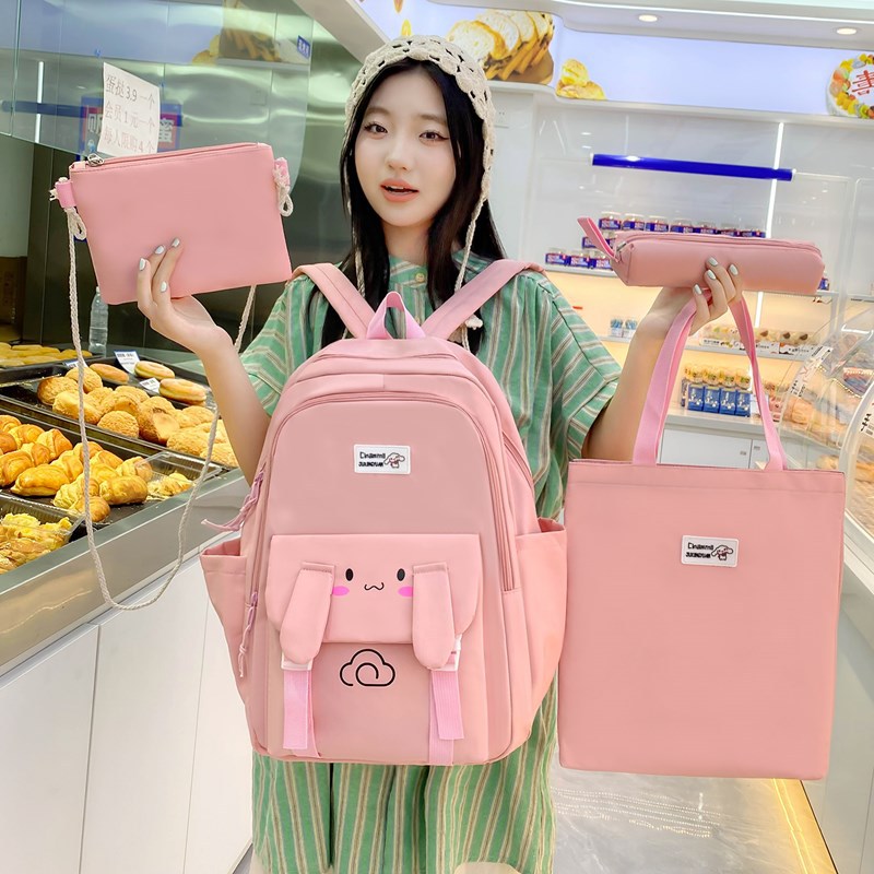 Casual, lightweight, versatile and cute girls' backpacks are selling well across borders. They are large-capacity four-piece schoolbags for girls full figure