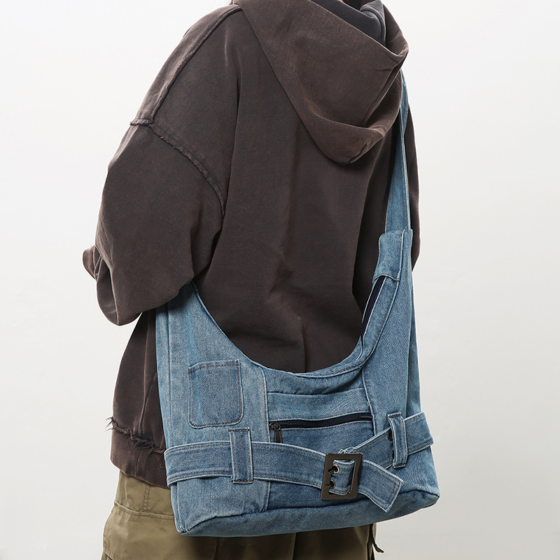 The 2025 new retro denim underarm tote bag with a large capacity and a niche design sense is a single-shoulder crossbody bag Application Scenario