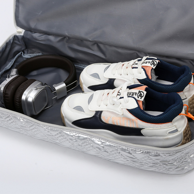 Independent shoe warehouse, high appearance level travel bag wholesale, large capacity Oxford fabric sports and fitness bag, short business trip handbag Application Scenario