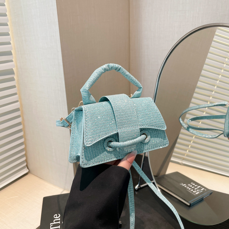 This year's popular fashion mini handbags for the four seasons of 2025, solid-color single-shoulder crossbody bags, small square bags for women full figure