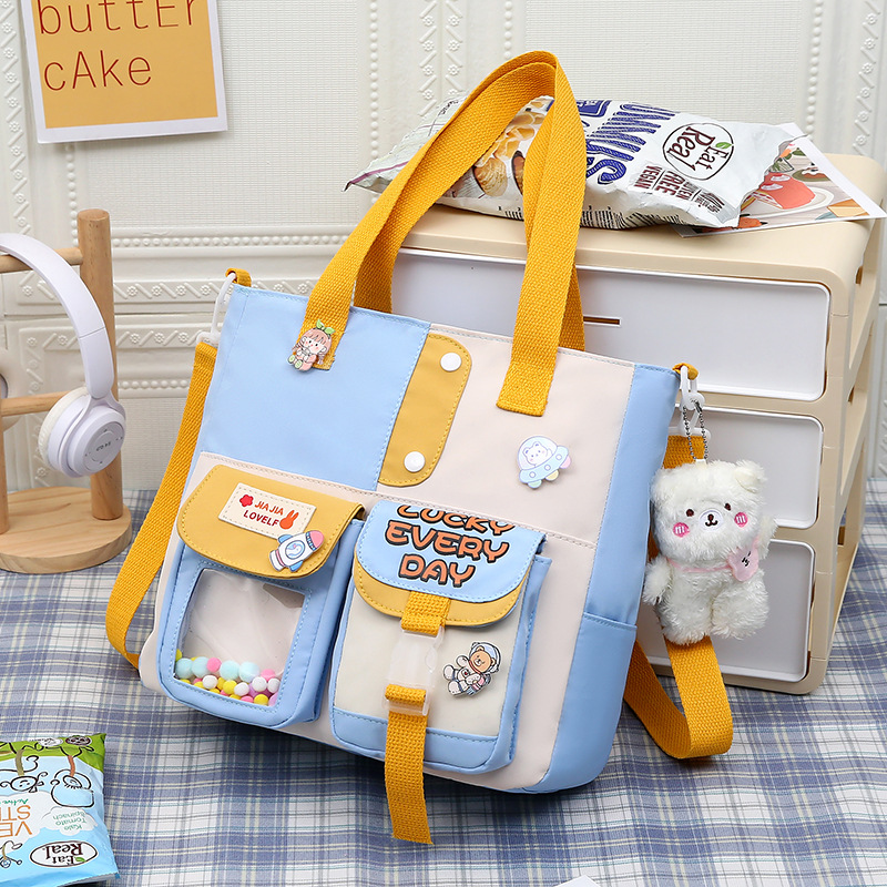 Large-capacity junior high school class bag, single-shoulder tote bag, ins fresh and trendy school style, sweet crossbody bag Application Scenario