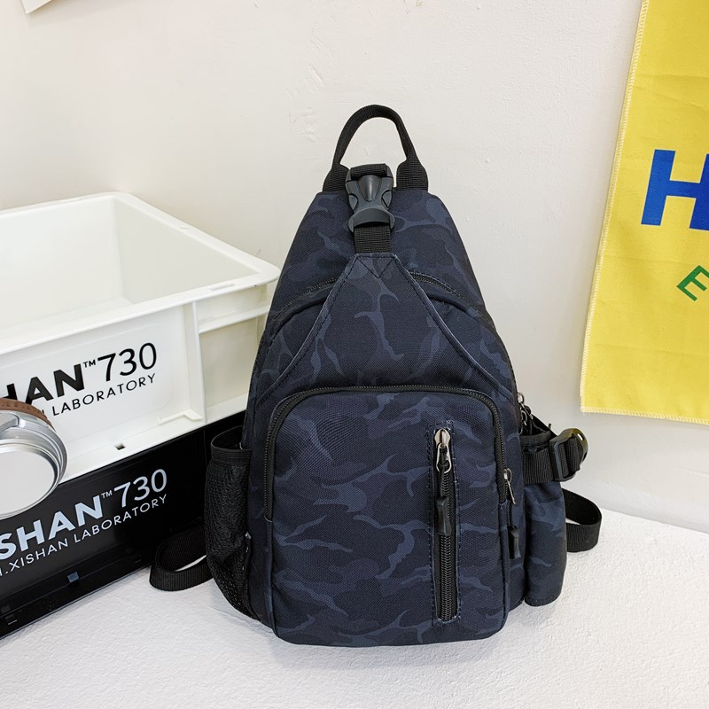 The new chest bag, a popular single-shoulder, fashionable crossbody bag for women, is a large-capacity casual sports backpack for travel details Picture