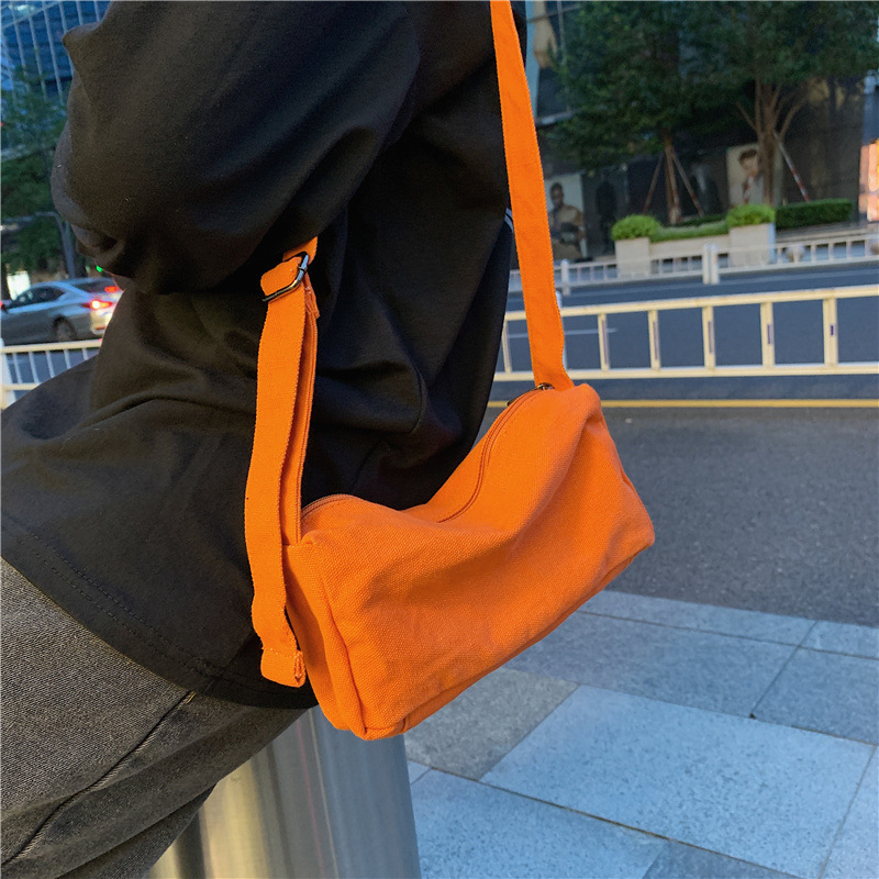 Artistic Sail Bag 2020 New style single-shoulder bag, sporty crossbody bag, cylindrical small bag, simple and trendy casual bag for women full figure