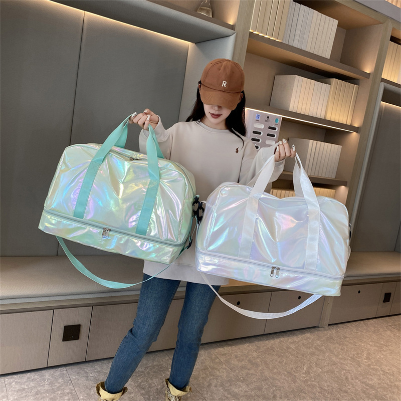 Shiny sports and fitness bag for women, 2025 new style yoga bag, large-capacity fashionable crossbody hand-carry travel bag wholesale cross Application Scenario