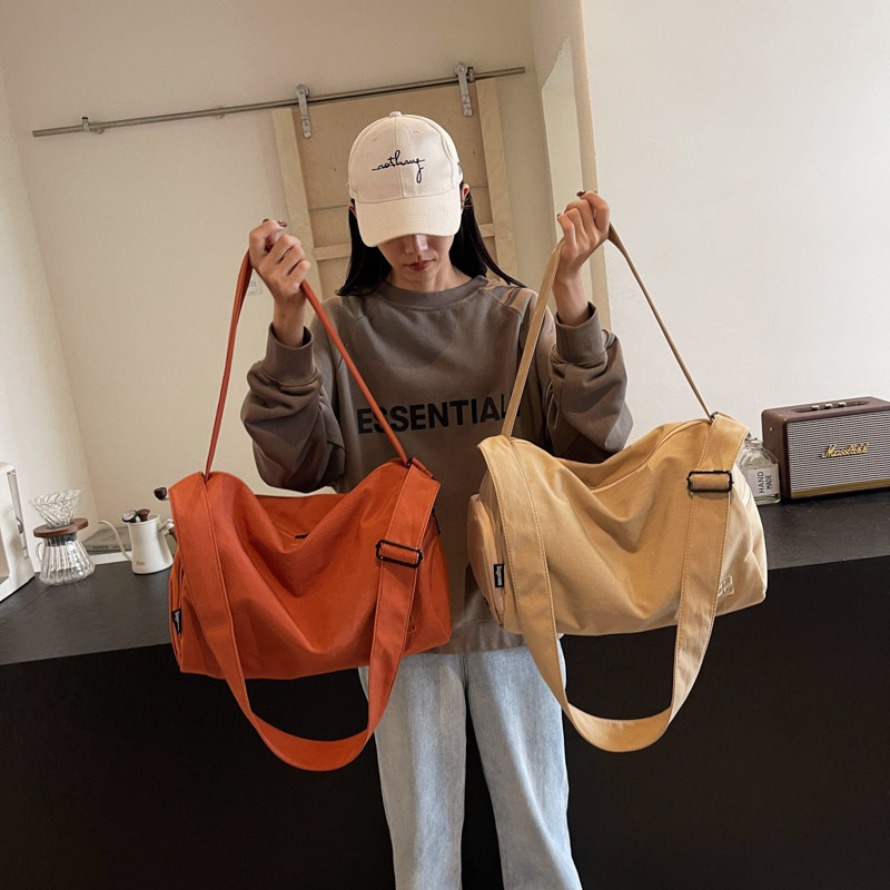 Fashionable and lightweight swimming and fitness bag, women's large-capacity dry-wet separation crossbody travel bag, men's boarding luggage storage bag details Picture