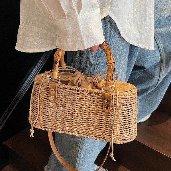 Drawstring casual hand-woven straw bag 2025 new summer, high-end and niche design, crossbody and hand-held shell bag details Picture