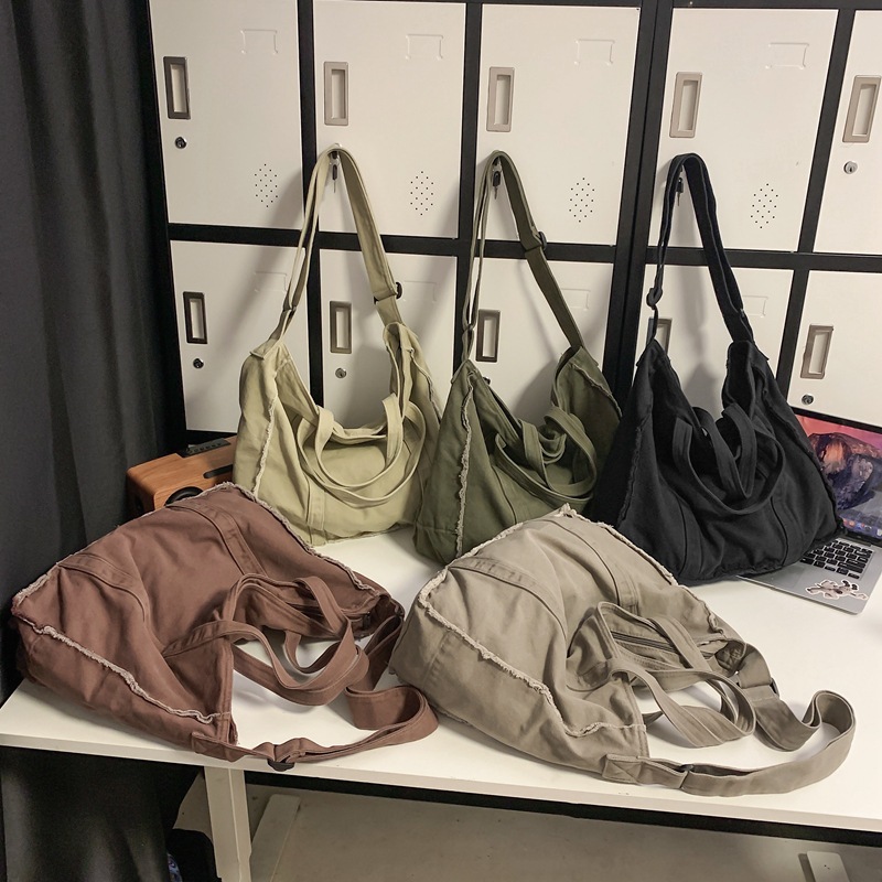 Japanese single-shoulder bags for men and women, 2024 new style, with unique fringed canvas bags, hand-held crossbody bags, and ins student messenger bags Specification drawing