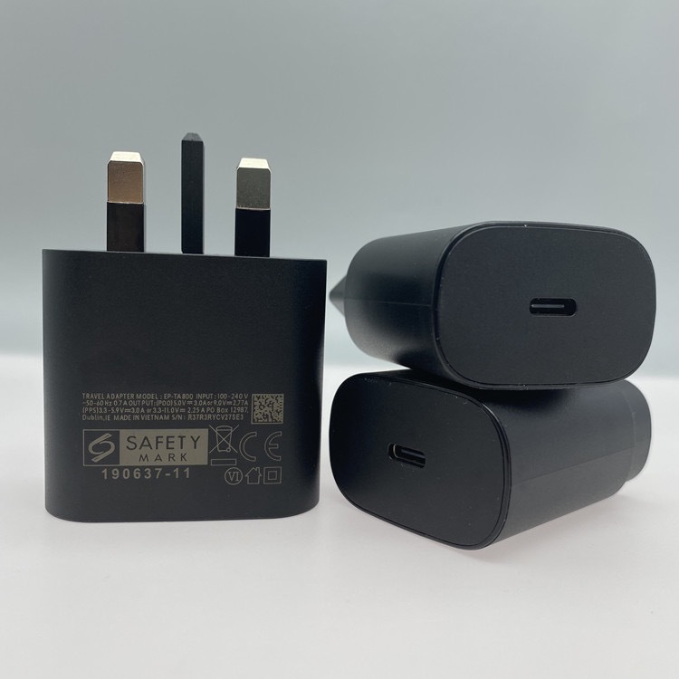 The 25w British-spec ultra-fast PD charger is compatible with Samsung note10/N20/A53 chargers Specification drawing