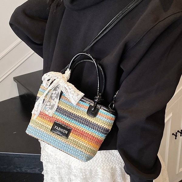 Fashionable woven handbag for women, 2025 new crossbody bag, niche design, single-shoulder bag, stylish straw woven bucket bag full figure