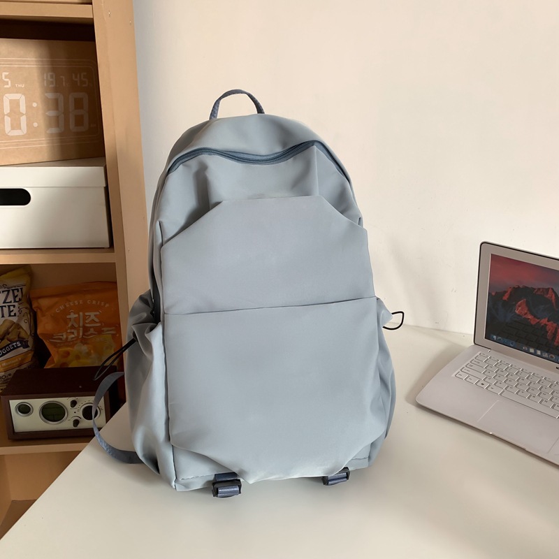 New student backpacks for men and women in simple solid colors, campus backpacks for high school and junior high school students, and casual travel bags Application Scenario