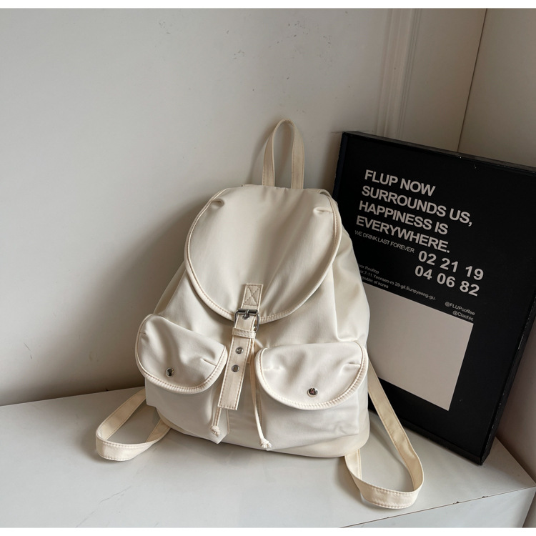 New niche pu backpack for women, large capacity, versatile for commuting, student schoolbag, simple for travel, college student backpack for women Application Scenario
