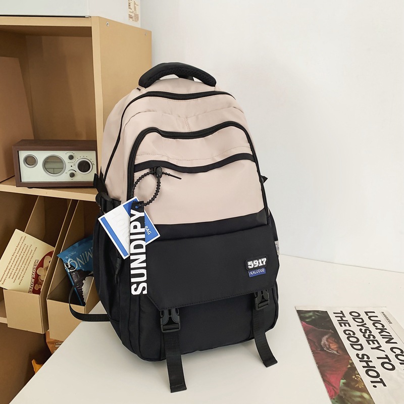 High-appearation-level schoolbags for junior and senior high school students, backpacks for college students, trendy workwear style, large-capacity travel backpacks Application Scenario