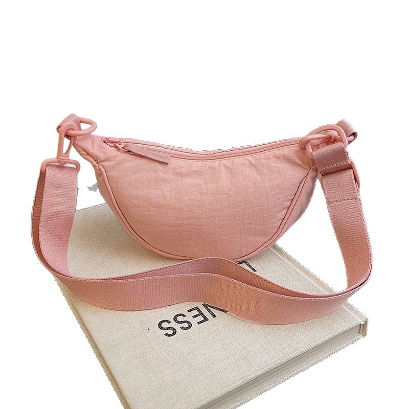 Korean version single-shoulder underarm bag for women 2025 Summer new style nylon fabric dumpling bag ins casual sports crossbody bag Item Picture