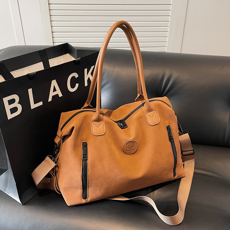 Fashionable men's and women's outdoor travel bags, lightweight, simple, large-capacity yoga bags, dry and wet separated crossbody carry-on luggage bags full figure
