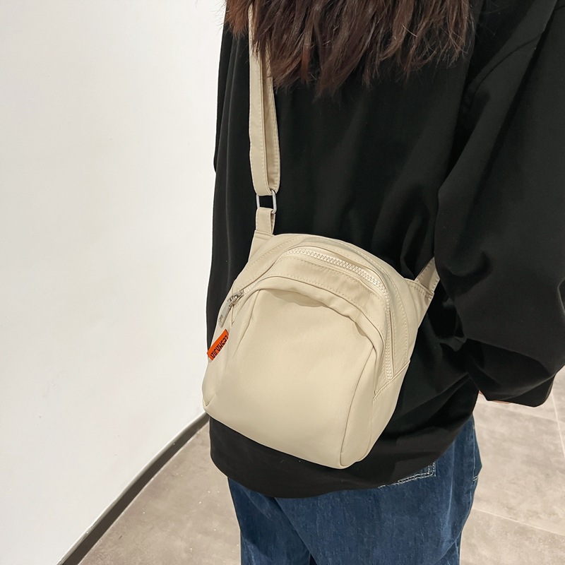 Retro small square bag, crossbody canvas bag, pure cotton washable cloth bag, commuter student class bag, simple cloth bag, single-shoulder bag details Picture